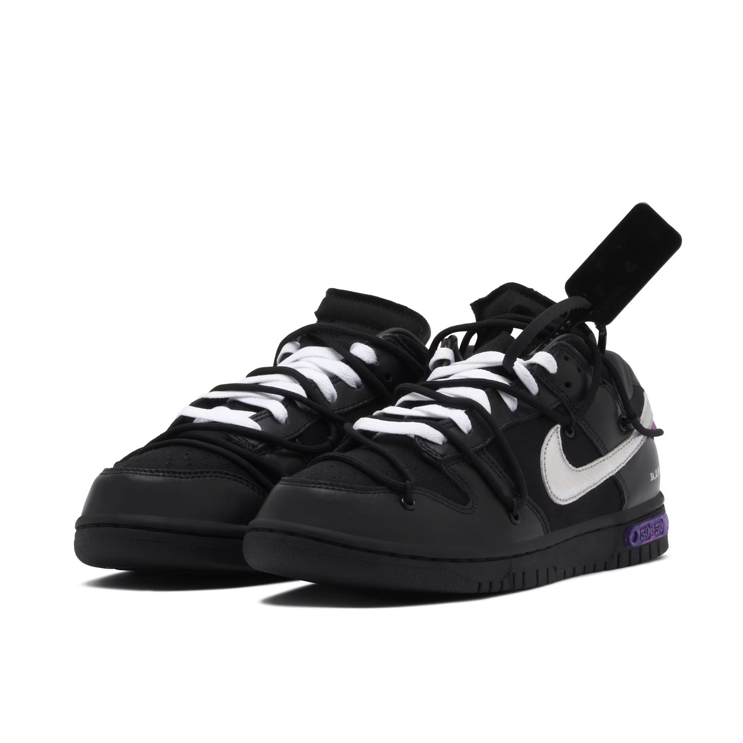 Nike Dunk Low
Off-White Lot 50