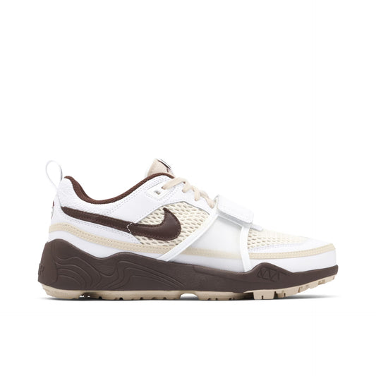 Nike Zoom Field Jaxx
Travis Scott Light Chocolate