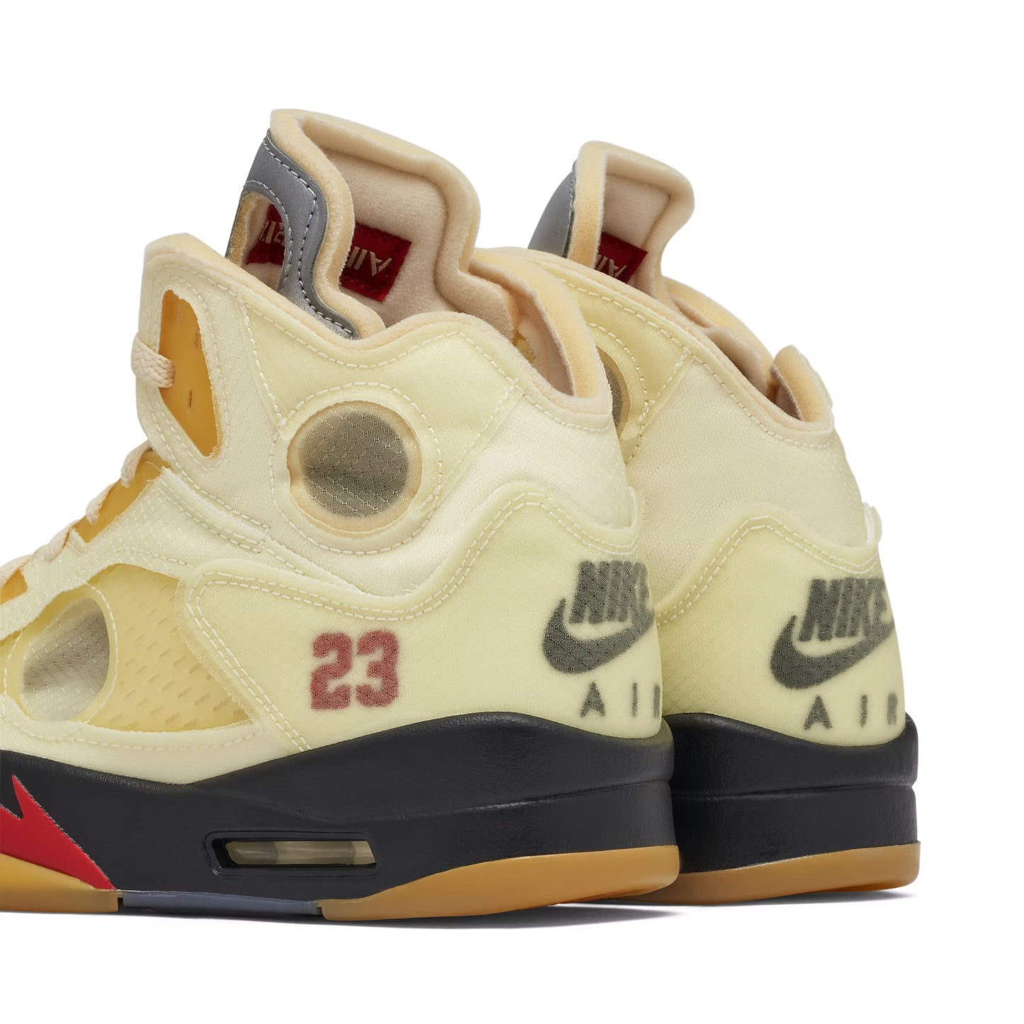 Jordan 5 Retro
Off-White Sail