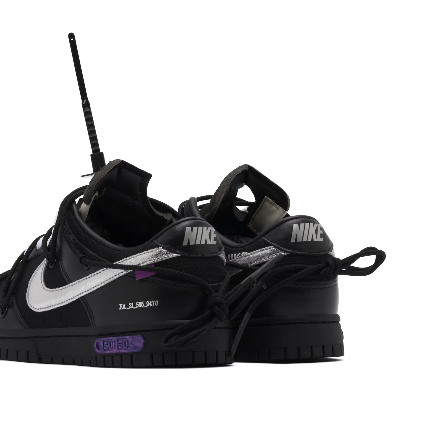 Nike Dunk Low
Off-White Lot 50